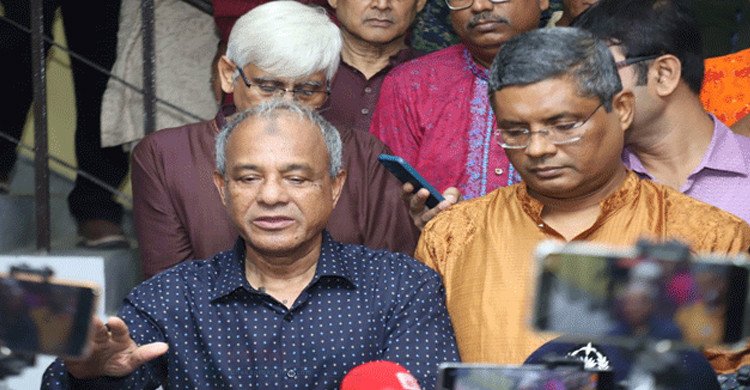 শারদীয় দুর্গাপূজা পবিত্রতা বজায় রেখে উদযাপনের আহ্বান স্বরাষ্ট্র উপদেষ্টার
